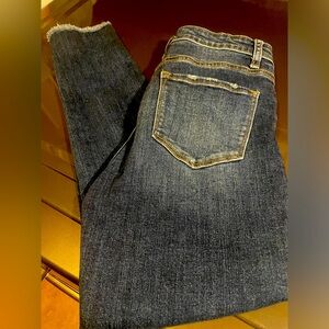 Vervet Flying Monkey Jeans EUC Worn Once 28x26 LQQK! Dark washed frayed bottoms